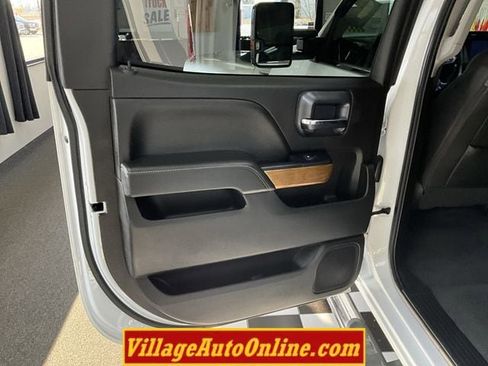 Used 2019 Chevrolet Silverado 2500 LTZ w/ Duramax Plus Package image 25