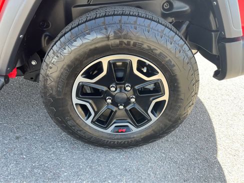 Used 2024 Jeep Wrangler Unlimited Sport AWD/4WD image 10