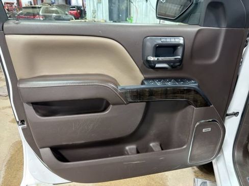 Used 2016 GMC Sierra 1500 Denali w/ Enhanced Driver Alert Package AWD/4WD image 24