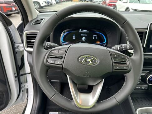 New 2026 Hyundai Venue SEL FWD image 13