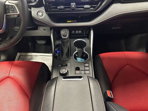 Used 2025 Toyota Highlander XSE image 39