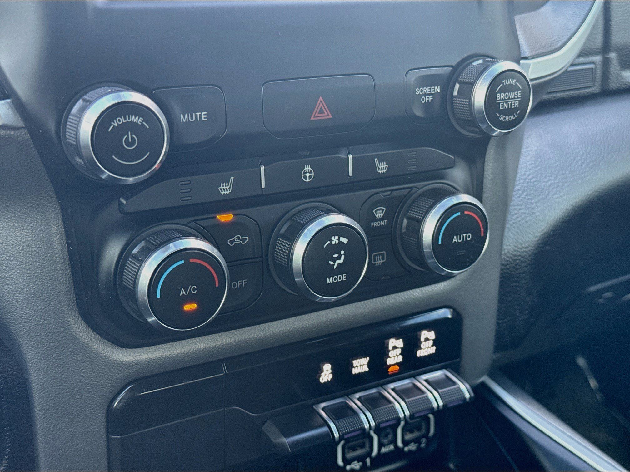 Used 2020 RAM 1500 Big Horn AWD/4WD image 23