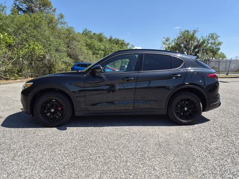 Used 2022 Alfa Romeo Stelvio Sprint RWD image 6