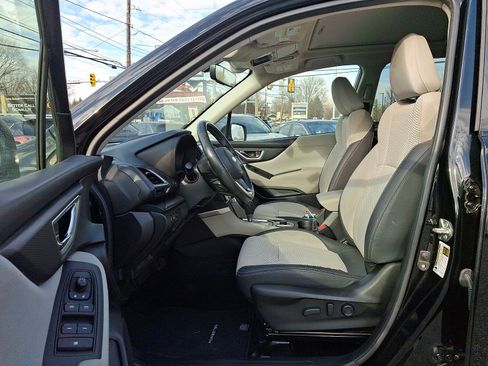 Used 2021 Subaru Forester Premium image 12
