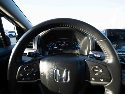 Used 2024 Honda Odyssey EX-L image 15