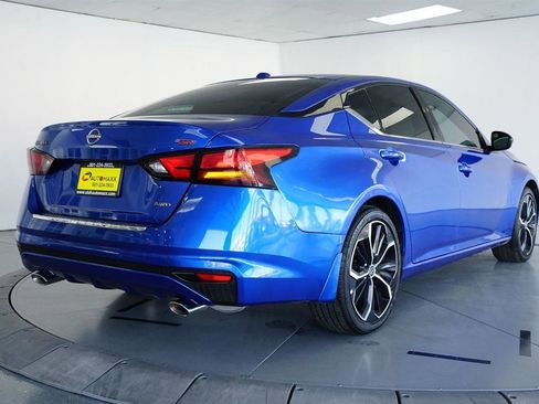 Used 2025 Nissan Altima 2.5 SR w/ SR Premium Package image 11