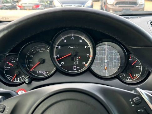 Used 2013 Porsche Cayenne Turbo image 11