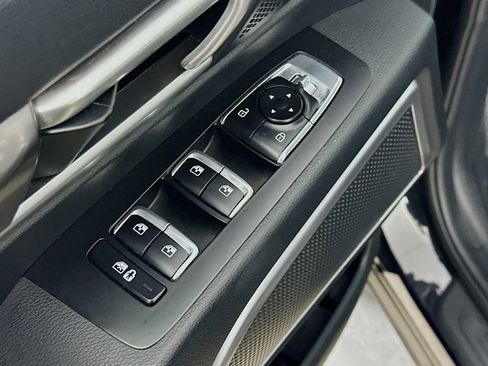 Used 2025 Kia Telluride S image 20