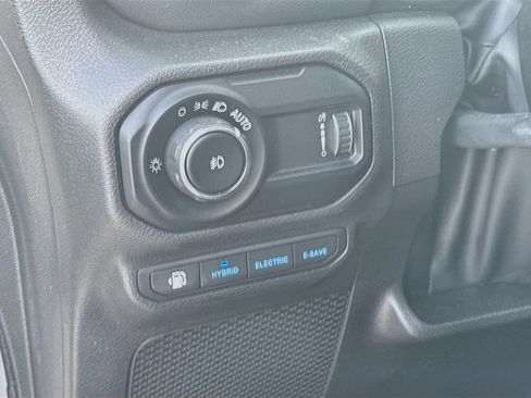 Certified 2023 Jeep Wrangler Unlimited Sahara AWD/4WD image 11