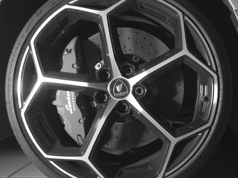 Used 2020 Lamborghini Huracan EVO image 22