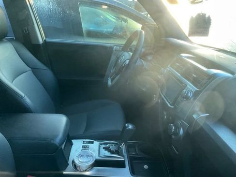 Used 2019 Toyota 4Runner SR5 Premium RWD image 5
