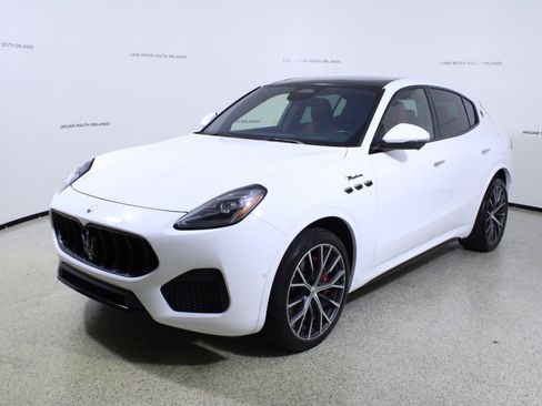 Used 2023 Maserati Grecale Modena image 4