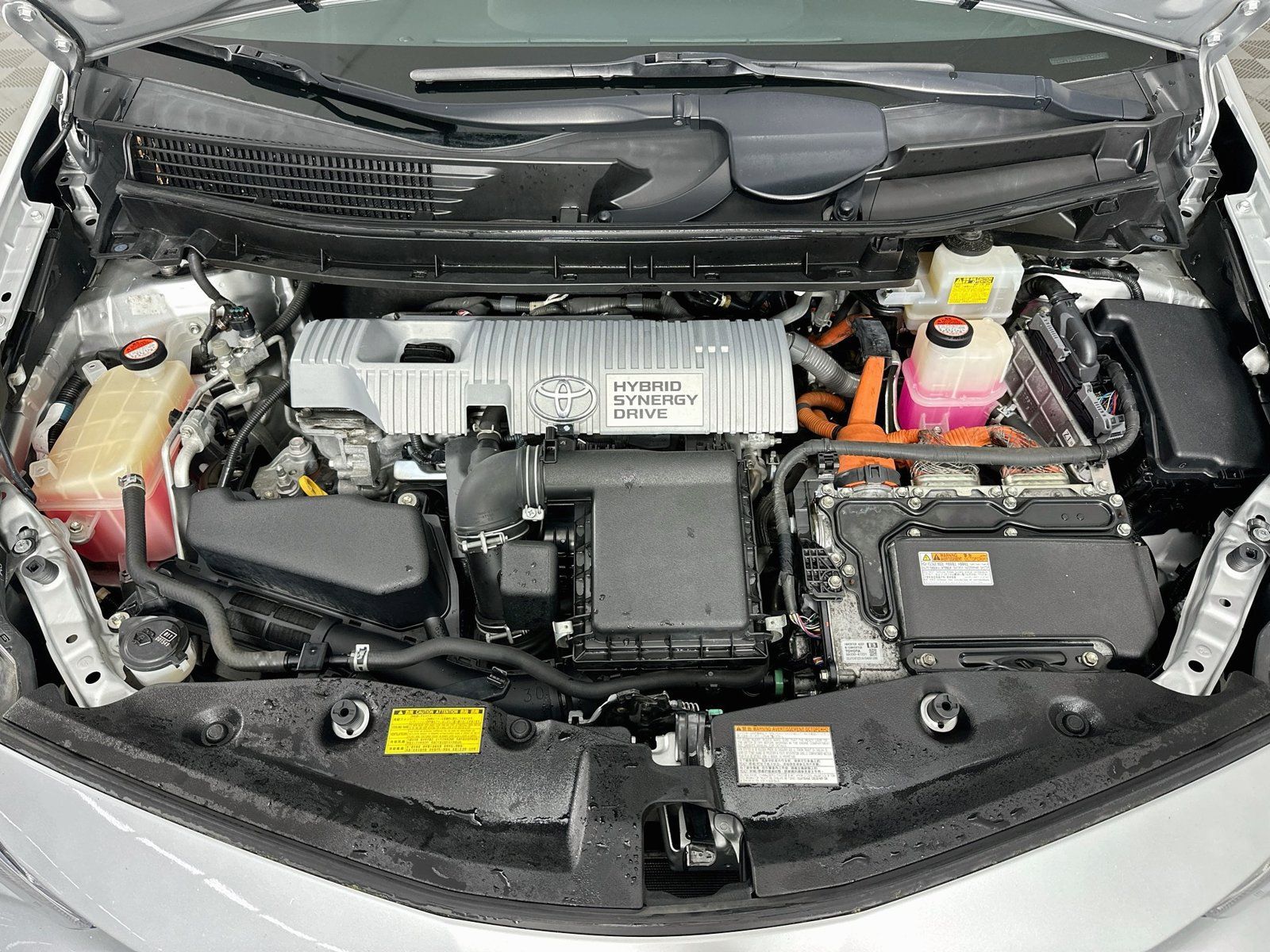 Used 2015 Toyota Prius V Five FWD image 29