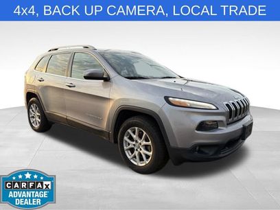 Used 2018 Jeep Cherokee Latitude w/ Cold Weather Group