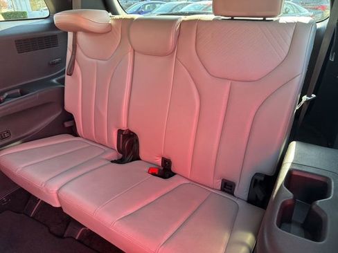 Used 2023 Hyundai Palisade SEL w/ Premium Package image 22
