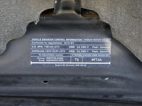 Used 2018 Nissan Titan SV w/ SV Convenience Package image 23