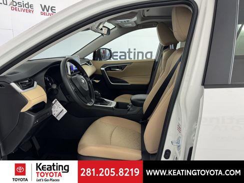 New 2025 Toyota RAV4 XLE image 5