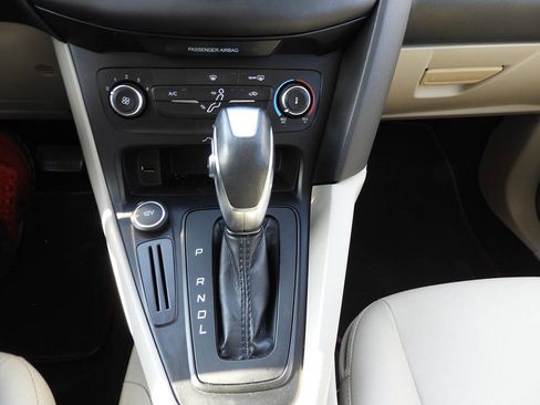 Used 2016 Ford Focus SE FWD image 37