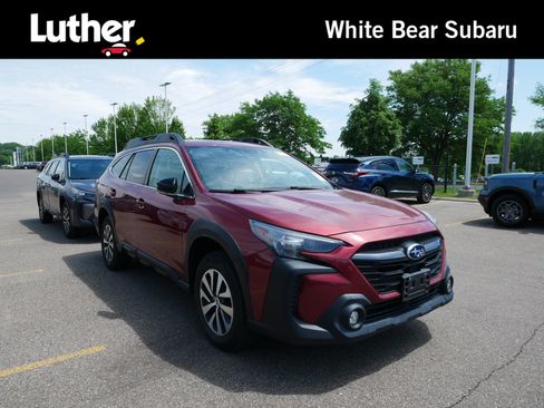 Used 2023 Subaru Outback Premium AWD/4WD image 1