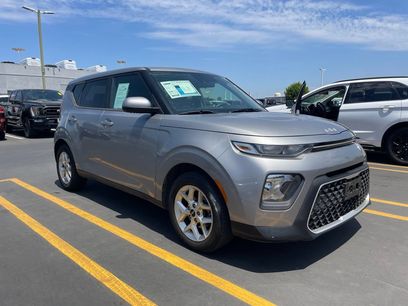 Used 2022 Kia Soul LX w/ Technology Package