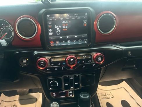 Used 2021 Jeep Wrangler Unlimited Rubicon AWD/4WD image 19