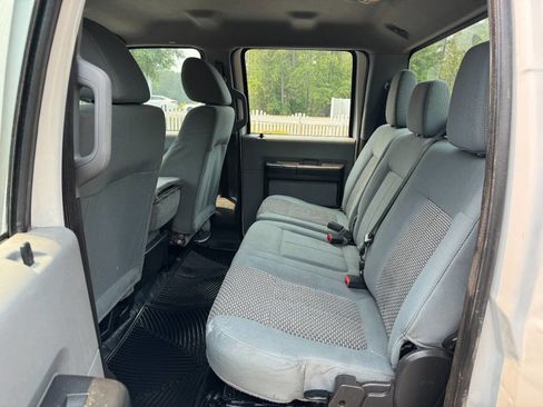 Used 2014 Ford F250 XL w/ Power Equipment Group image 12