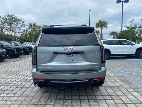Certified 2025 Cadillac Escalade V AWD/4WD image 6