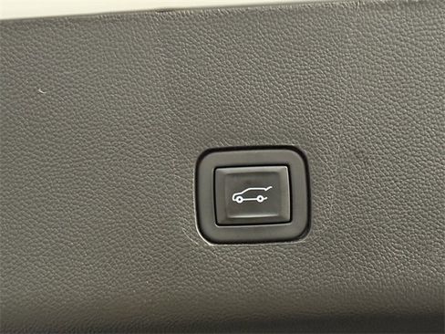 Certified 2020 Chevrolet Traverse Premier w/ Redline Edition image 36