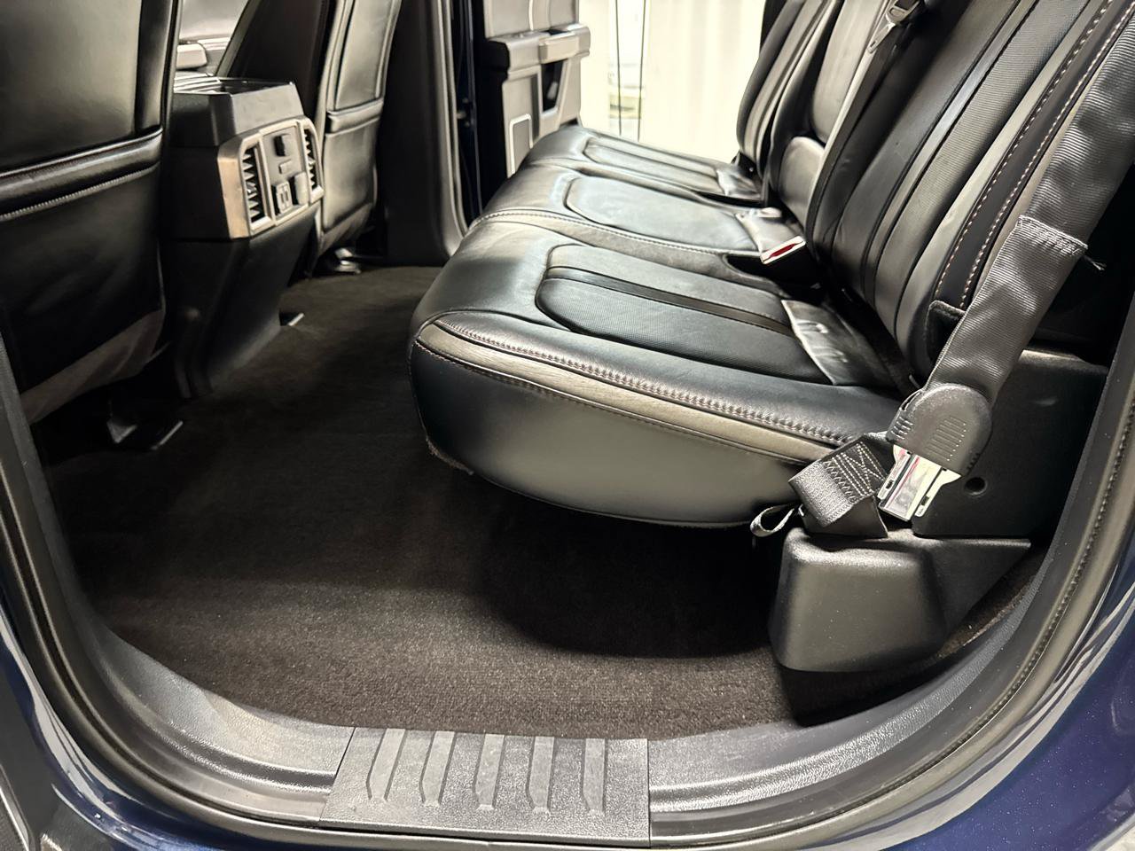Used 2019 Ford F150 Platinum AWD/4WD image 14