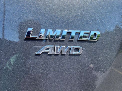 Used 2014 Toyota RAV4 Limited AWD/4WD image 10