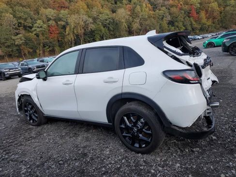 Used 2025 Honda HR-V Sport image 3