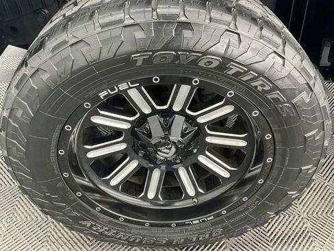 Used 2019 Nissan Titan Platinum Reserve w/ Platinum Utility Package image 2