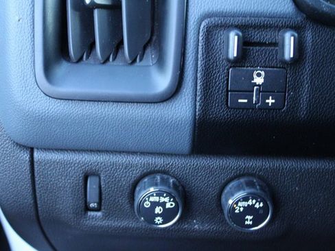 Used 2018 Chevrolet Colorado Z71 image 9