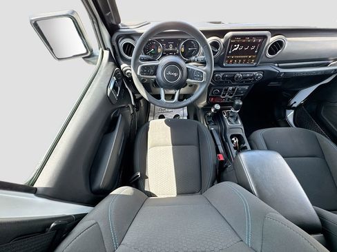 Used 2023 Jeep Wrangler Unlimited Rubicon 4xe AWD/4WD image 25