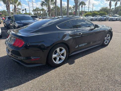 Used 2019 Ford Mustang Coupe RWD image 10