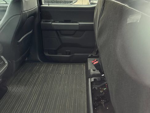 Used 2021 Ford F150 Lariat w/ FX4 Off-Road Package AWD/4WD image 7