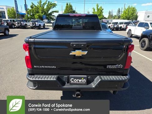 Used 2022 Chevrolet Silverado 2500 High Country w/ Technology Package AWD/4WD image 13