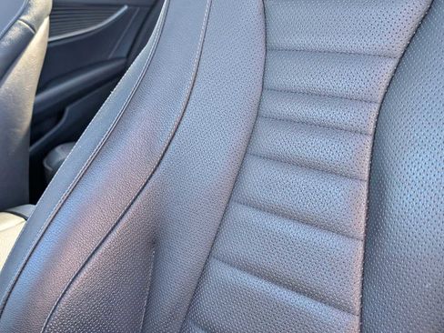 Certified 2019 Mercedes-Benz E 300 4MATIC image 21