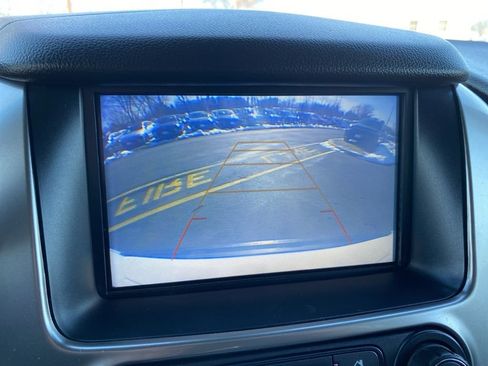 Used 2019 Chevrolet Suburban LT w/ Max Trailering Package image 12