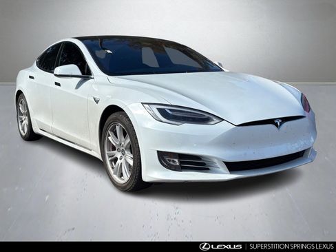Used 2021 Tesla Model S Performance image 2