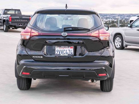 Used 2025 Nissan Kicks Play S FWD image 5