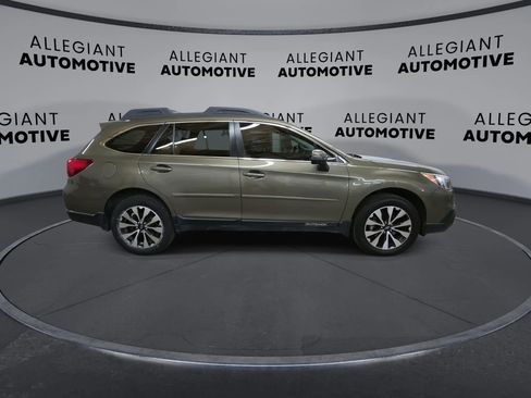 Used 2017 Subaru Outback 2.5i Limited w/ Popular Package #5 image 10