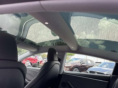 Used 2025 Tesla Model 3 Long Range RWD image 17