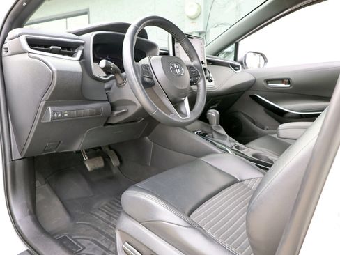 Used 2020 Toyota Corolla XSE image 36