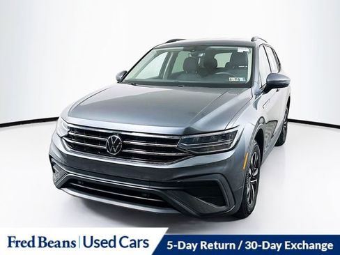 Used 2023 Volkswagen Tiguan S image 3