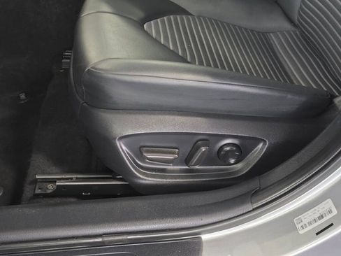 Used 2024 Toyota Camry SE image 23