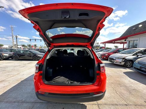 Used 2020 Jeep Compass Sport w/ Tech Group FWD image 10