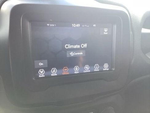 Used 2021 Jeep Renegade Latitude w/ Convenience Group image 21