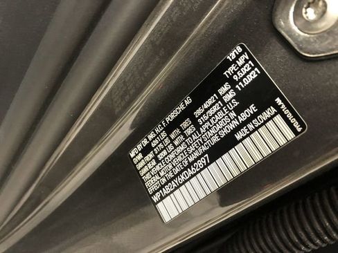 Used 2019 Porsche Cayenne S image 32