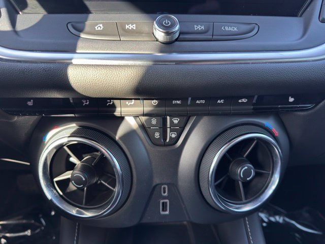 Certified 2024 Chevrolet Blazer LT w/ Convenience Package AWD/4WD image 19